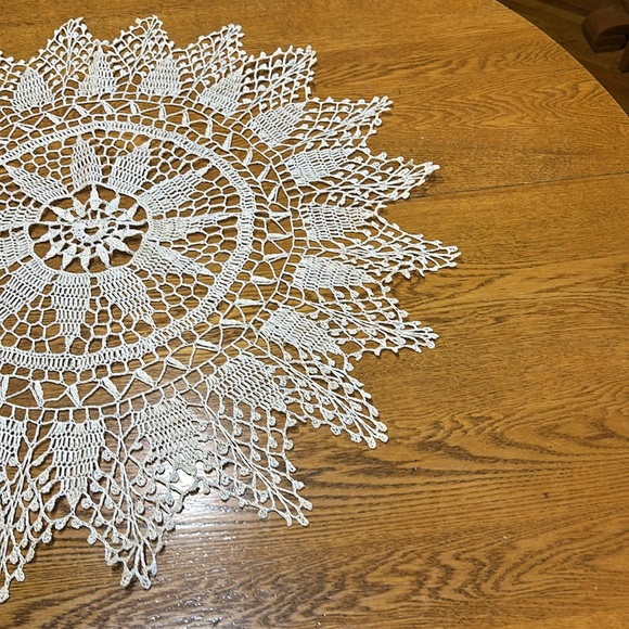 #15 29” Sunflower knitted doily size is 25” round - Picture 6 of 10